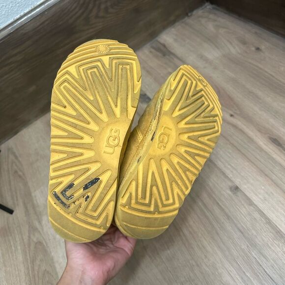 UGG Yellow Suede Lace Up Boots Sz 6 - Picture 4 of 5
